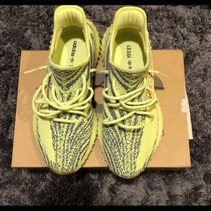 Yeezy 350 v2